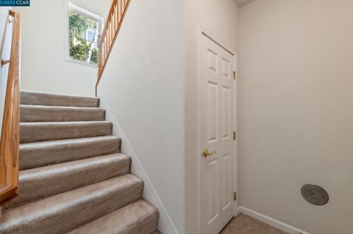 4255 Fitzwilliam St, Pleasanton CA 94568-4573 exterior