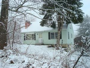 9 Beach Plain Rd, Danville, NH 03819-3122