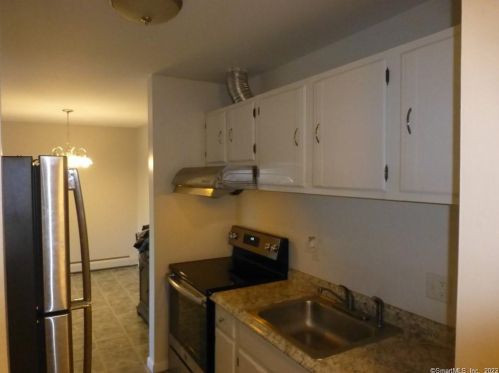 163 Sheraton Ln, Norwich, CT 06360-6446