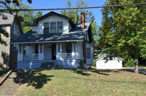 3702 Boomer Rd, Cincinnati, OH 45247-8018