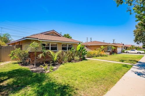 3119 Hackett Ave, Long Beach, CA 90808-4035