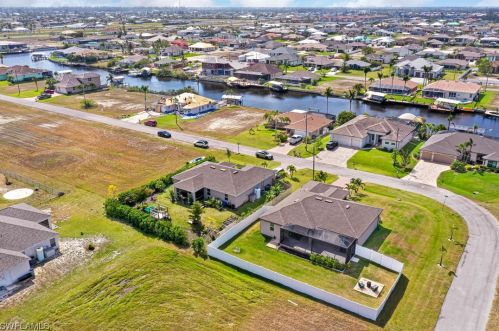 3411 4th St, Cape Coral FL  33993-0056 exterior