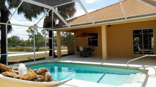 6910 Royal Palm Beach Blvd, West Palm Beach FL  33412-1860 exterior