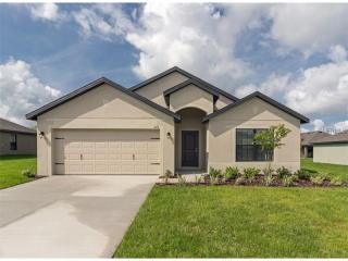 4225 Abaco Dr, Tavares, FL 32778-5901