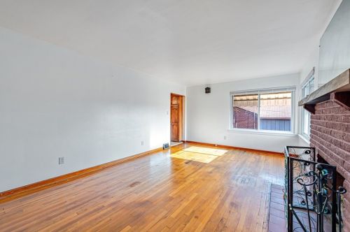 212 Paul Dr, New Kensington PA  15068-2907 exterior