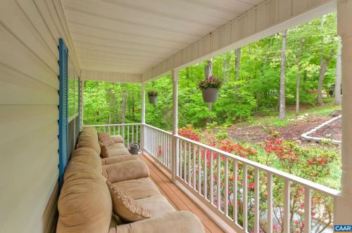 3 Watts Cir, Bybee VA  22963-2051 exterior
