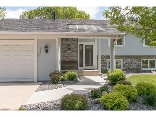 6431 Squire Dr, Minneapolis, MN 55432-5244