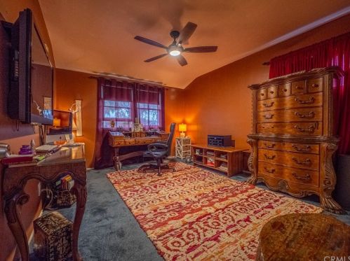 9521 Barkerville Ave, Whittier CA  90605-2915 exterior