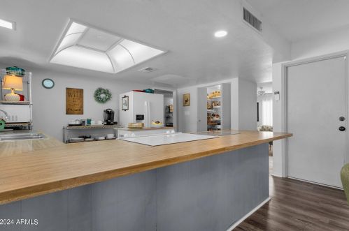 4636 Michelle Dr, Glendale AZ  85308-1519 exterior