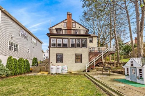 15 Edna St, White Plains NY  10606-2001 exterior