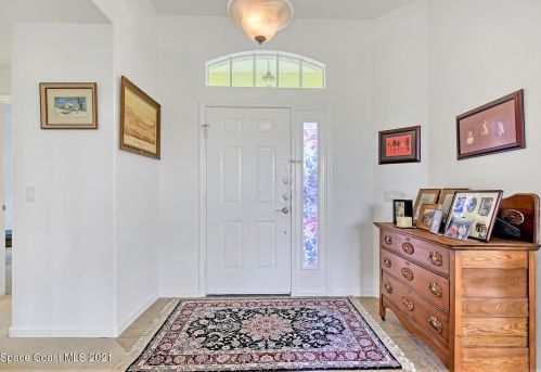 105 Keystone Dr, Sebastian FL  32958-6935 exterior