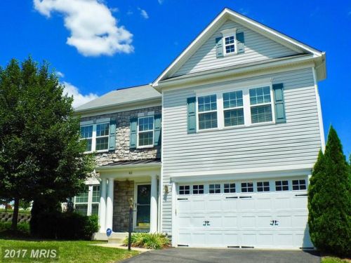60 Carriage Hill Dr, Fredericksburg, VA 22405-5625