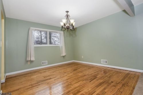 31 Hillery Dr, Roxbury Township NJ  07836-9527 exterior