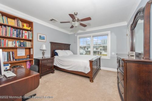 15 Hawthorne Ave, Holmdel Village NJ 07733-1035 exterior