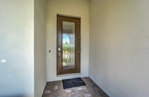 1006 Seagrape Dr, Ruskin, FL 33570-3048