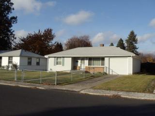 224 Columbia Ave, Spokane WA  99205-6227 exterior