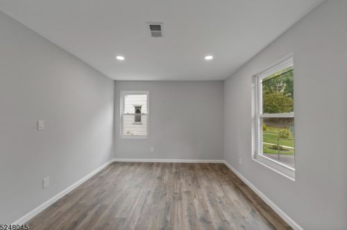 23 Kent Rd, Paterson NJ 07502-1406 exterior