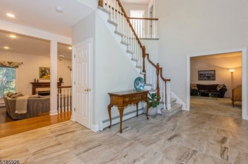 5 Shirewood Dr, Scotch Plains NJ 07076-2513 exterior