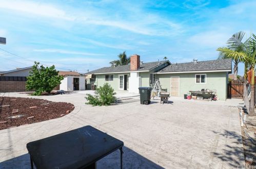 11385 Jane Way, Stanton, CA 90680-3304