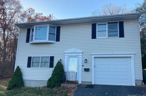 55 Chester Ave, Waterbury, CT 06704-1305