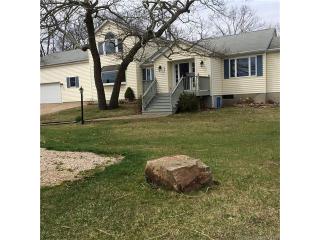 280 Shore Dr, Branford CT  06405-4838 exterior