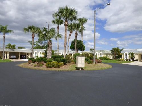 2 Plz Ct, Lehigh Acres FL exterior