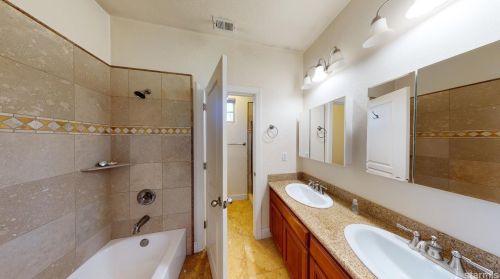 1009 View Cir, South Lake Tahoe CA  96150-5537 exterior