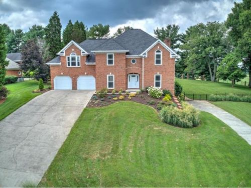 232 Park Ridge Ct, Kingsport, TN 37664-5158