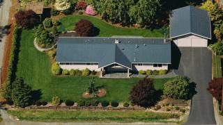 2327 248th Ave, Redmond, WA 98075-6035