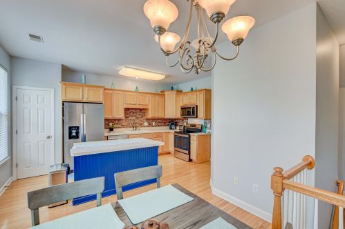 160 Fair Sailing Rd, Mount Pleasant SC  29466-8158 exterior