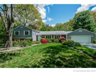 51 Beacon Hill Dr, Waterford, CT 06385-4107