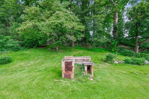 132 Overlook Ave, Peekskill NY  10566-3008 exterior