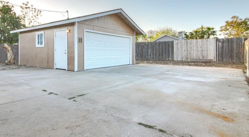 1731 Connie Way, Modesto CA  95354-4216 exterior
