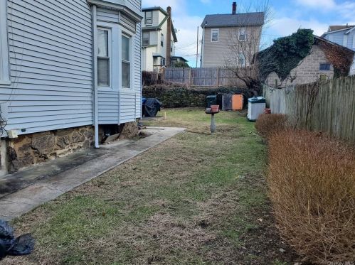 61 Poningo St, Rye Brook NY  10573-4011 exterior