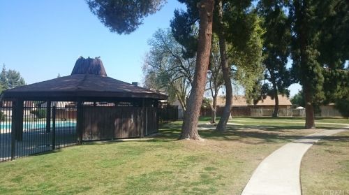 2100 Pinon Springs Cir, Bakersfield CA 93309-4482 exterior