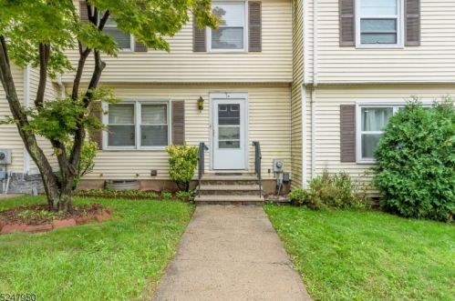 92 Carlton St, East Orange NJ  07017-2310 exterior