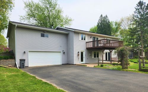 606 2nd Ave, Holmen, WI 54636-8919