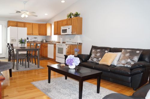 16 Red Sox Ln, Raymond, NH 03077-1289