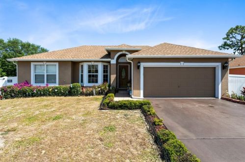 429 Danube Dr, Kissimmee, FL 34759-5330