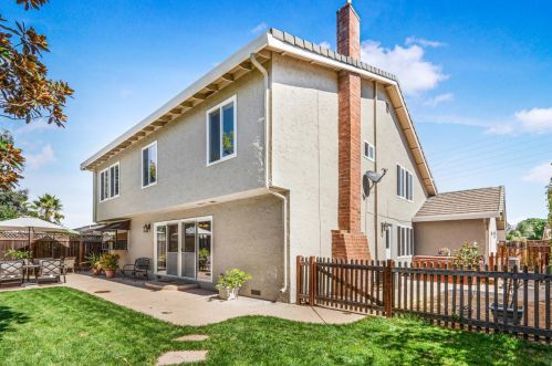 16711 Willow Creek Dr, Morgan Hill CA  95037-4819 exterior