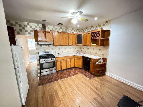 74-07 Rockaway Blvd, Jamaica, NY 11421-2837