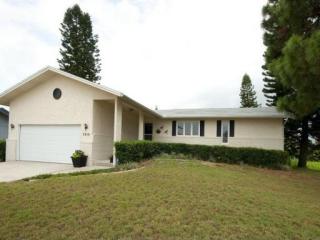 7915 25th Ave, Bradenton, FL 34209-5242