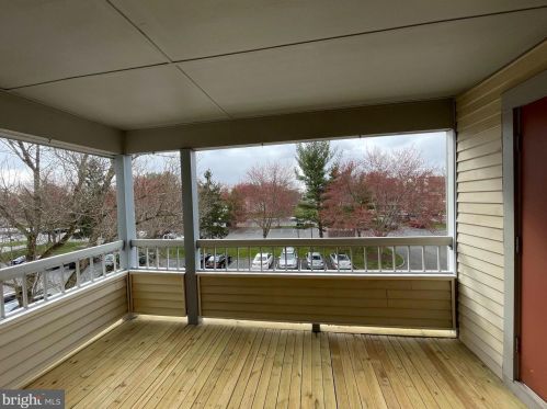 204 Salem Ct, Princeton NJ  08540-7038 exterior