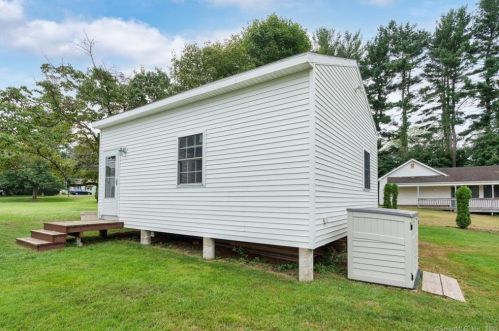 433 Newfield St, Middletown CT 06457-1830 exterior