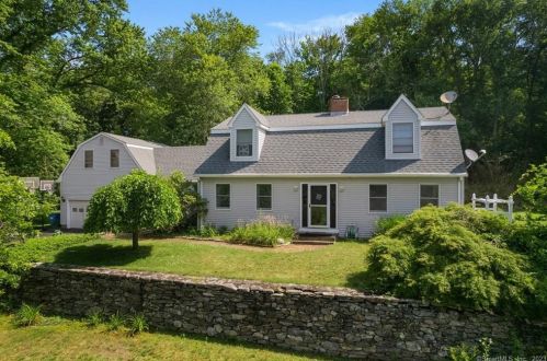 10 Campion Ave, Norwich, CT 06360-1809