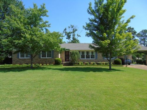 213 Robinhood Dr, Florence, AL 35633-1614