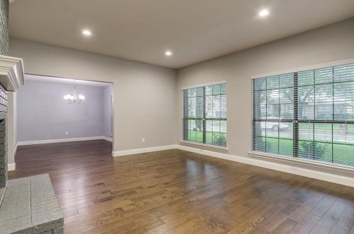3832 Parkmont Dr, Plano TX  75023-1043 exterior