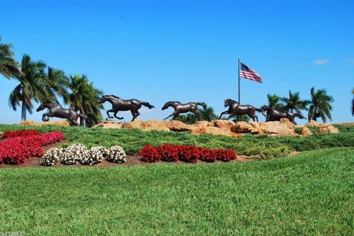 8500 Mystic Greens Way, Naples, FL 34113-2666