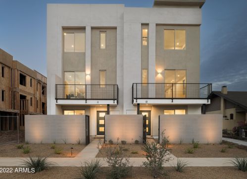 825 9th Ave, Phoenix AZ  85007-2315 exterior