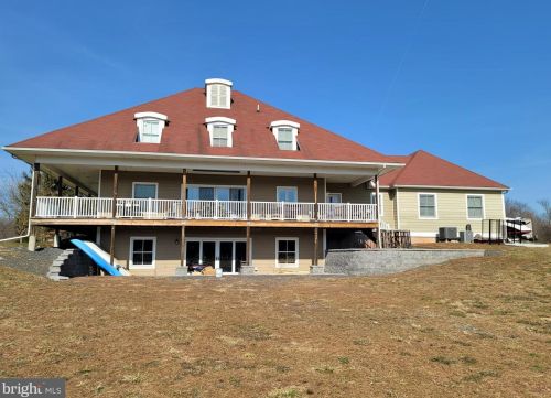 2128 Bustard Rd, Lansdale PA  19446-5702 exterior